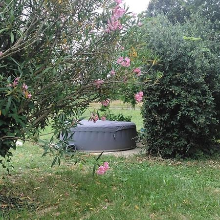 Chez Chapelle In The Heart Of The Gascony With Pool And Hot Tub Lejlighed Auch Eksteriør billede